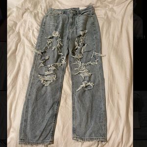 American eagle ripped jeans